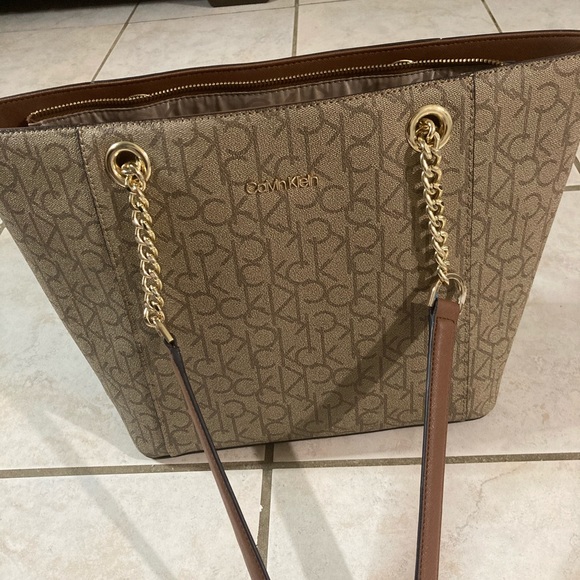 Brand New Calvin Klein Tote Bag 10/10 Condition - Picture 2 of 15